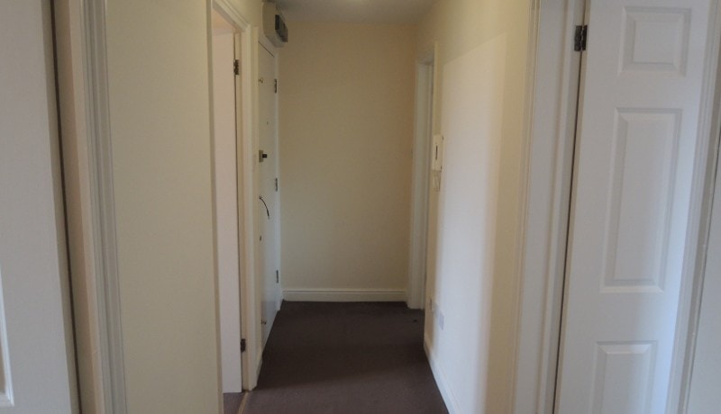 46 clarence close hallway