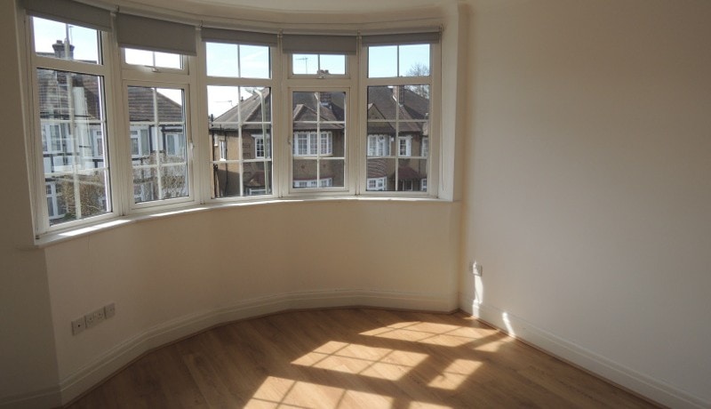 14 Walfield main bedroom