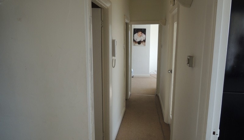 12a hadley heights inner hallway