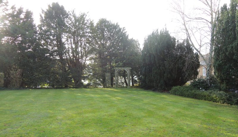 ludgrove-hall-communal-grounds