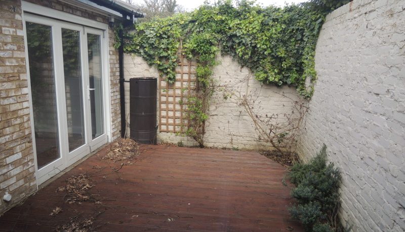 anchor house side patio area