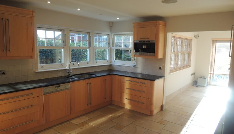 20 parkgate kitchen 2