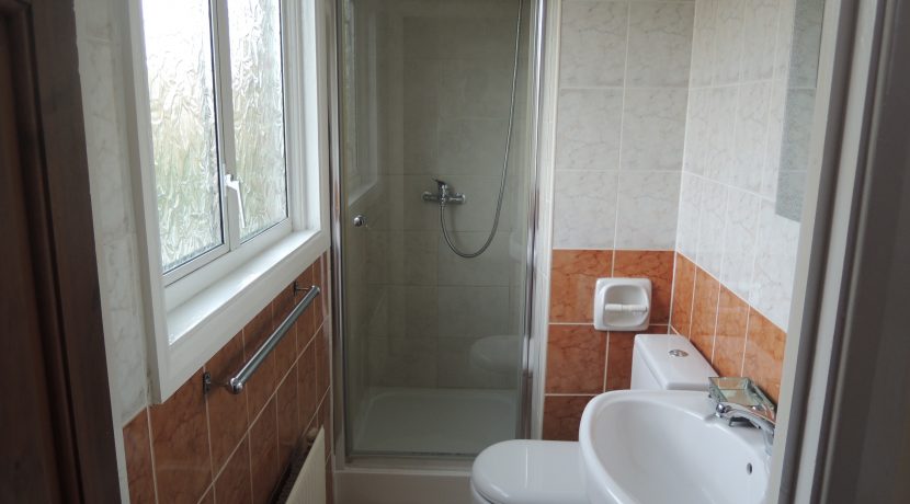 94 chantonbury ensuite